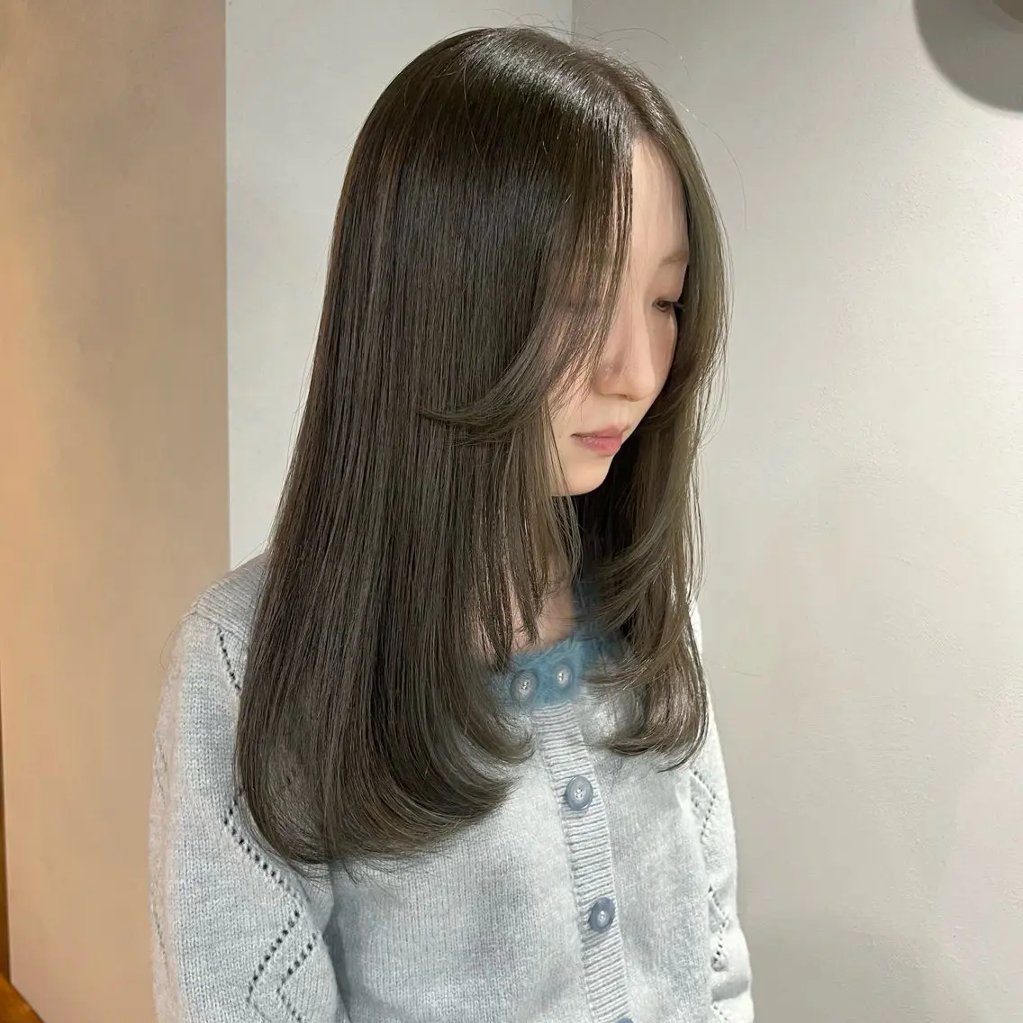 ロング カラー ベージュカラー オリーブベージュ カット ヘアカラー トリートメント akane/ボブ /ブラウンベージュのヘアスタイル