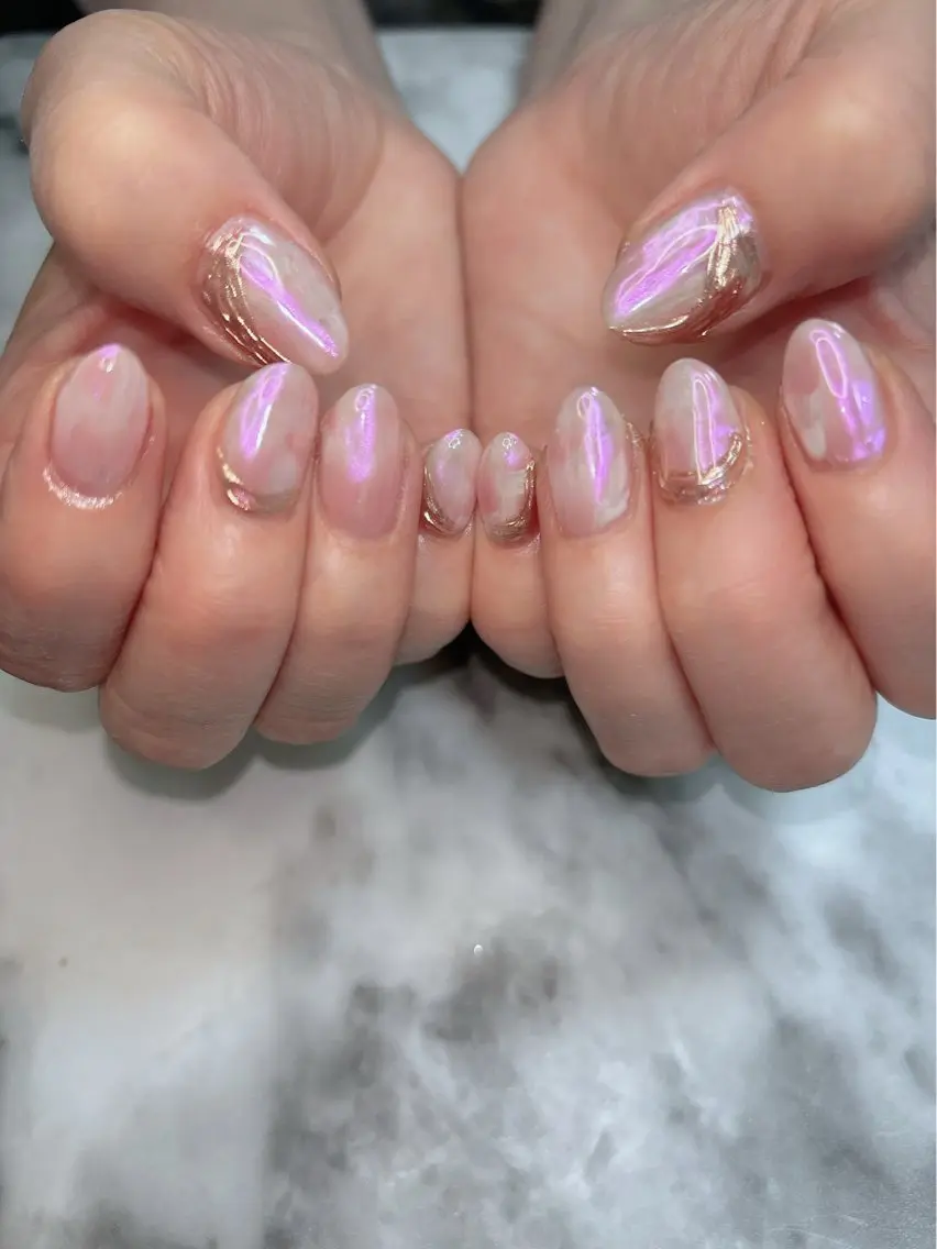 ネイル オーロラネイル ミラーネイル ハンドネイル Kayo 💅のネイルデザイン