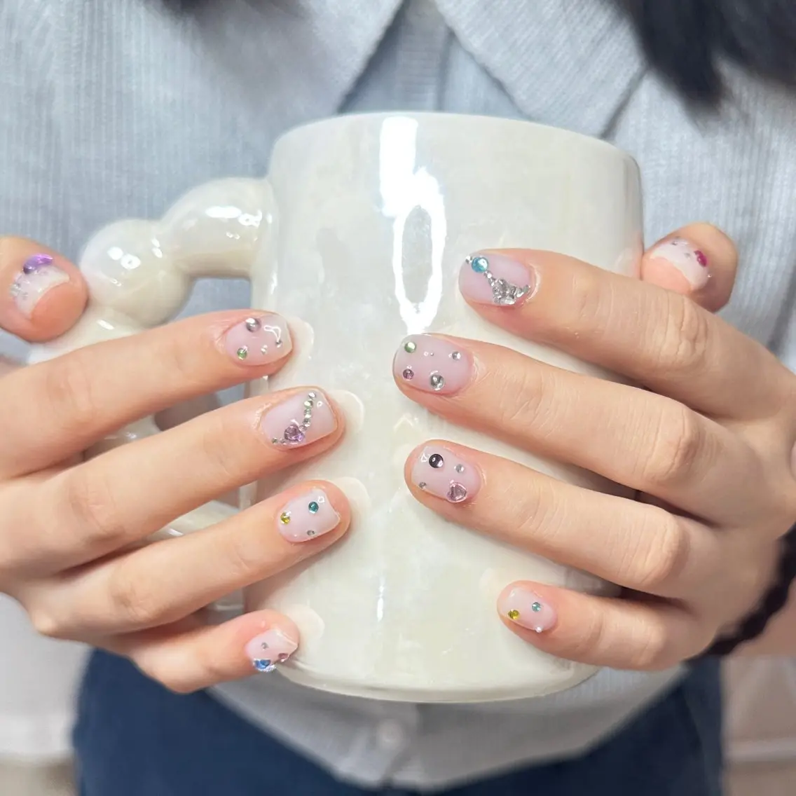 ネイル アートネイル オーロラネイル チークネイル フレンチネイル ガラスフレンチ 🎀YooLi Nail salonのネイルデザイン