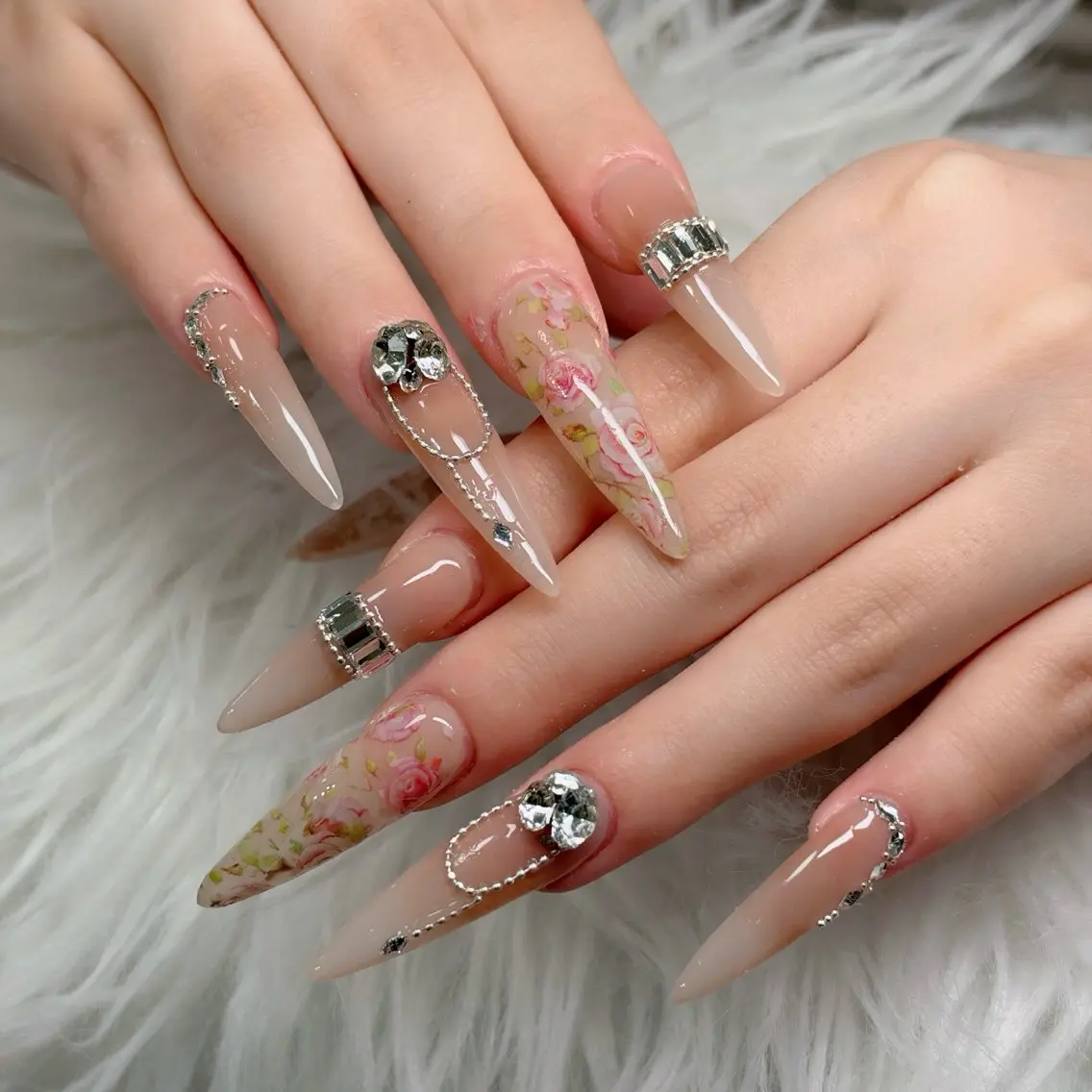 ネイル フットネイル フレンチネイル グラデーション 韓国ネイル ロングネイル ハンドネイル Hani Nail Salonのネイルデザイン