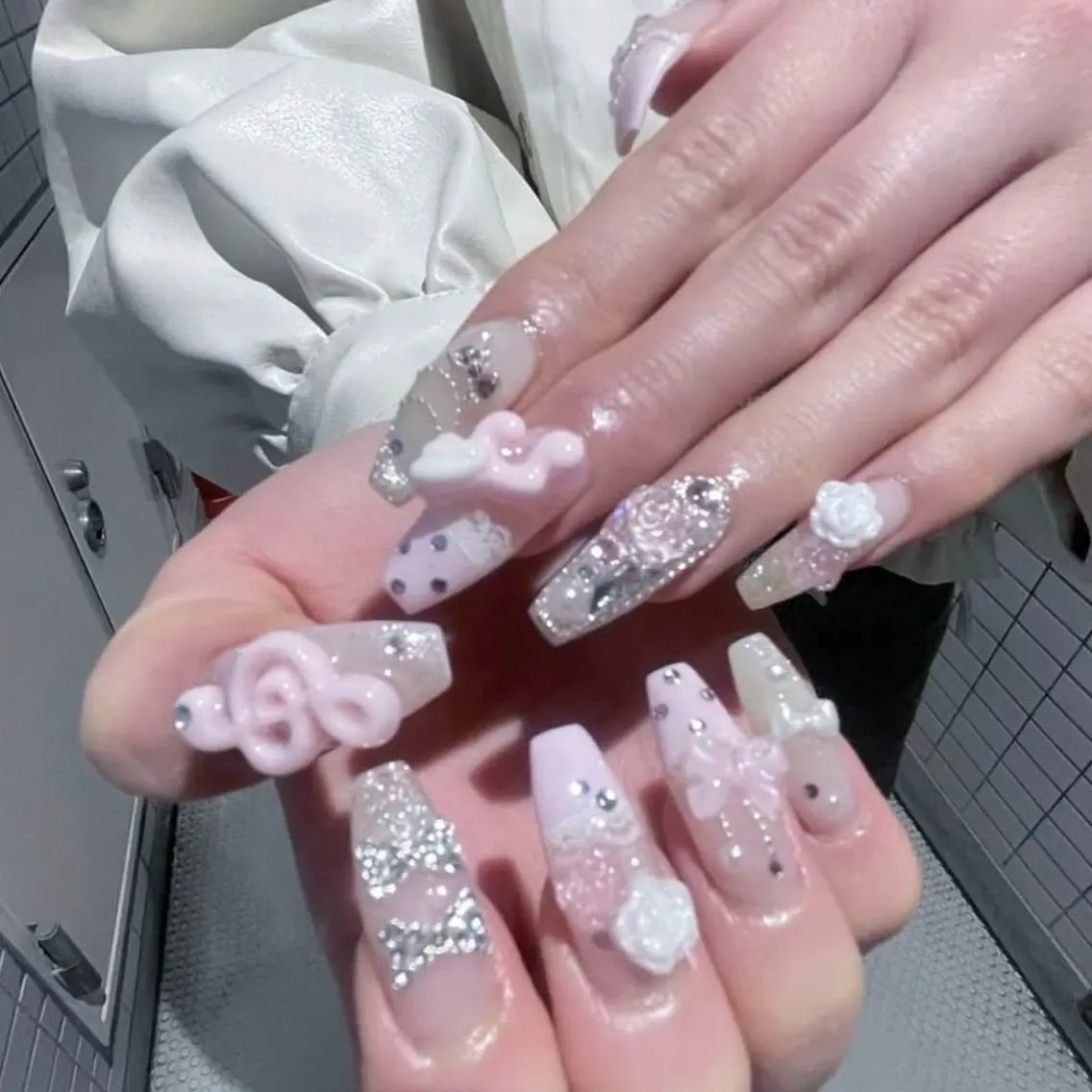 ネイル ガーリー ハート 韓国ネイル ニュアンスネイル リボン Sora nail 長さ出し専門店のネイルデザイン
