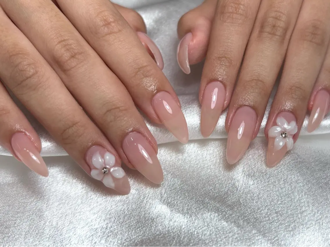 セミロング ハンドネイル Nailsalon Puttiのネイルデザイン