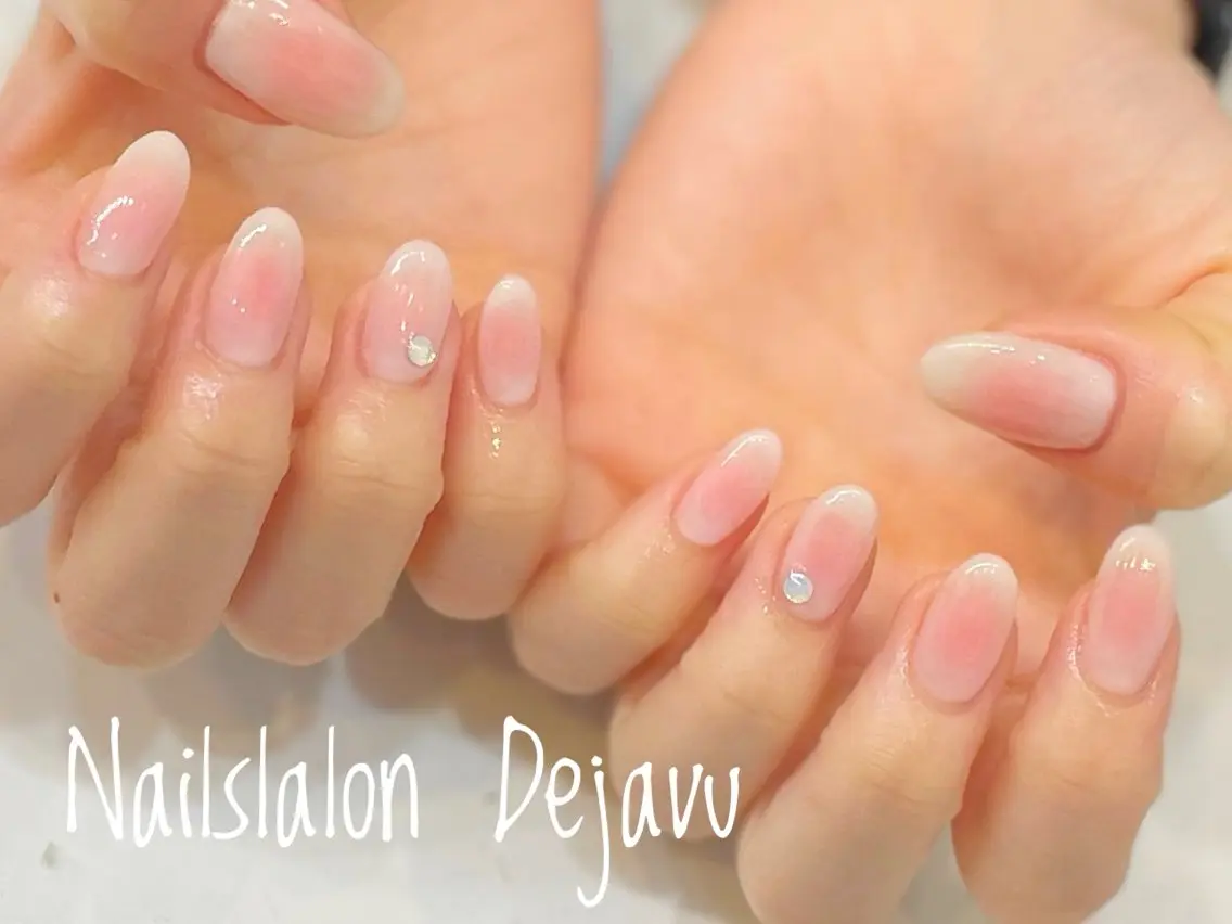 ネイル チークネイル 持ち込み ハンドネイル Nail salon Dejavu 🌿のネイルデザイン