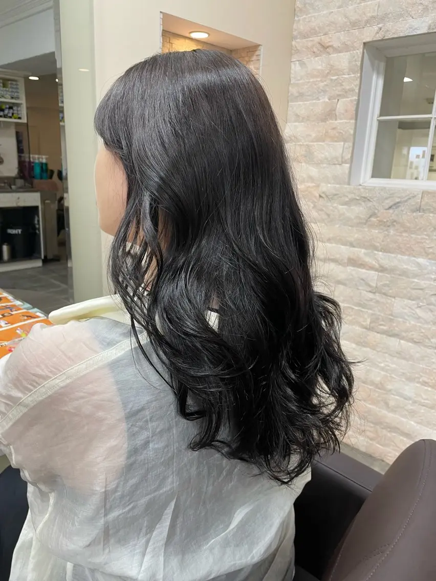 ロング カラー カット ヘアカラー トリートメント 平 ちひろのヘアスタイル