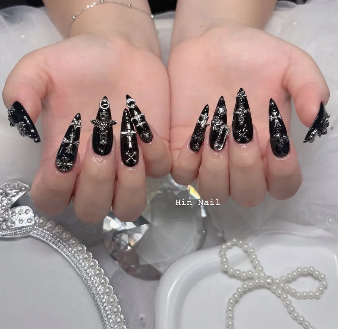 ネイル ハンドネイル HIN NAILのネイルデザイン
