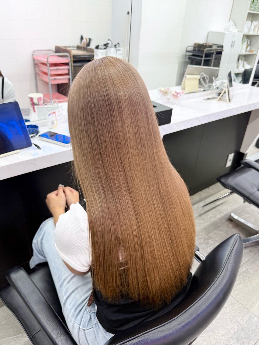 ロング カラー ヘアカラー 🩶ハイトーン × プルエク🩶MIWAのヘアスタイル