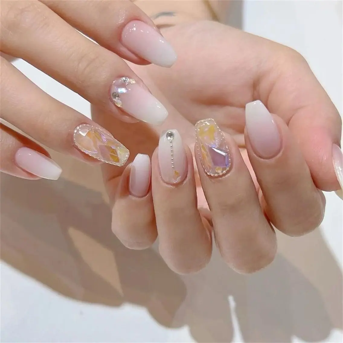 ネイル ハンドネイル 🎀M nails✨ ビューティーのネイルデザイン