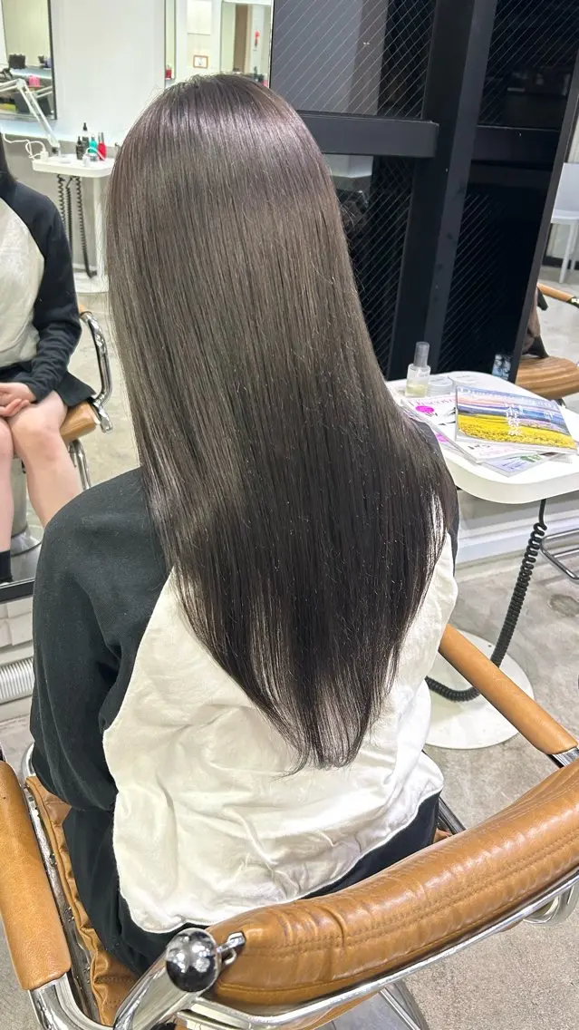 ロング カラー 透明感カラー グレージュ ヘーゼル ヘアカラー 🧣艶カラー・ヘア セット Chie🧸のヘアスタイル