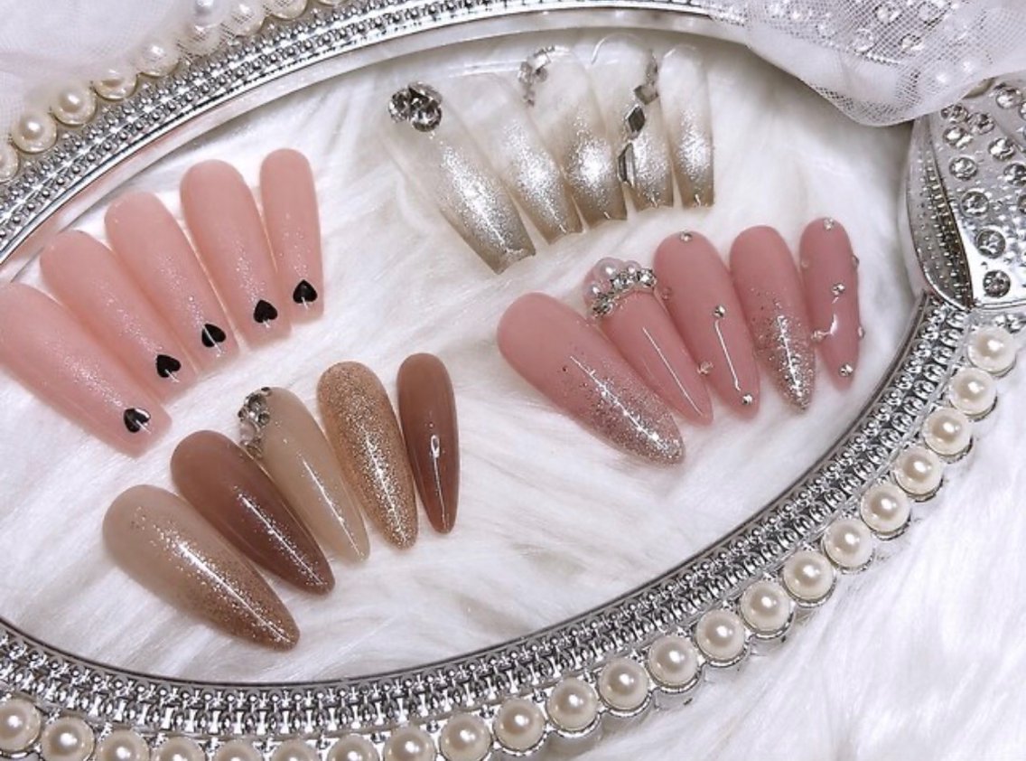 ネイル ハンドネイル Roi〈ロワ〉 Reikaのネイルデザイン