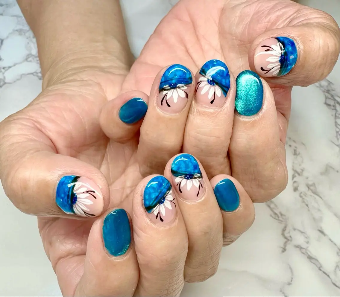 ネイル フラッシュネイル マグネットネイル ニュアンスネイル ワンカラーネイル 夏ネイル Mai’s nailのネイルデザイン