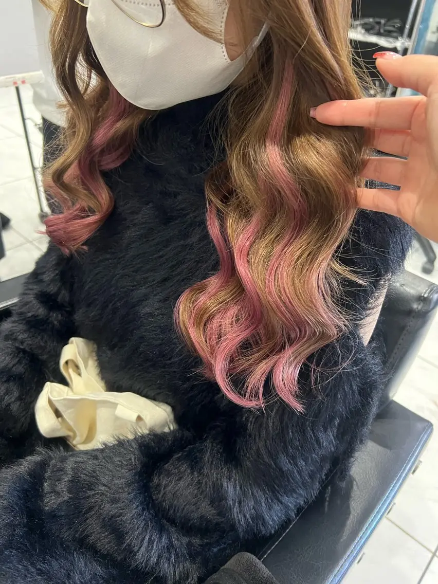 ロング カラー プルエクステ ベージュカラー ピンクカラー エクステ ヘアカラー トリートメント エクステ YUDU🍊 germe/ジェルムのヘアスタイル