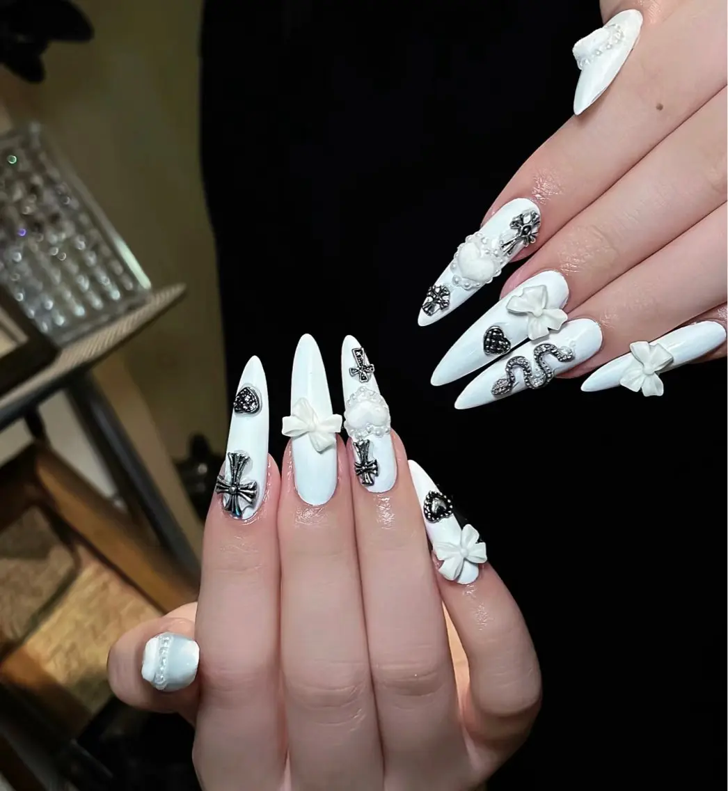 ネイル ハンドネイル ハンドケア 🍑 momo_nailのネイルデザイン