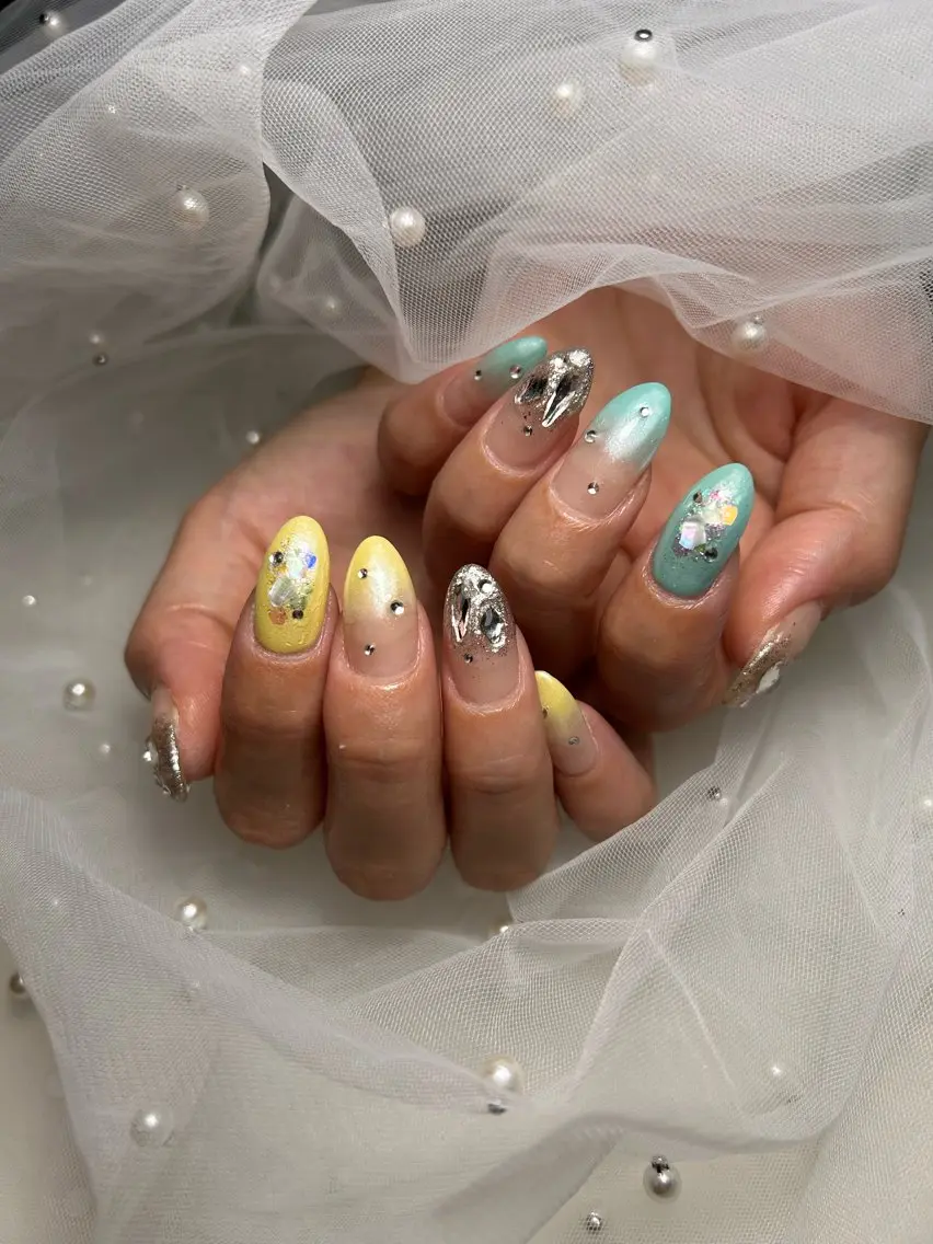 ネイル ハンドネイル フットネイル ✴︎ Delightのネイルデザイン
