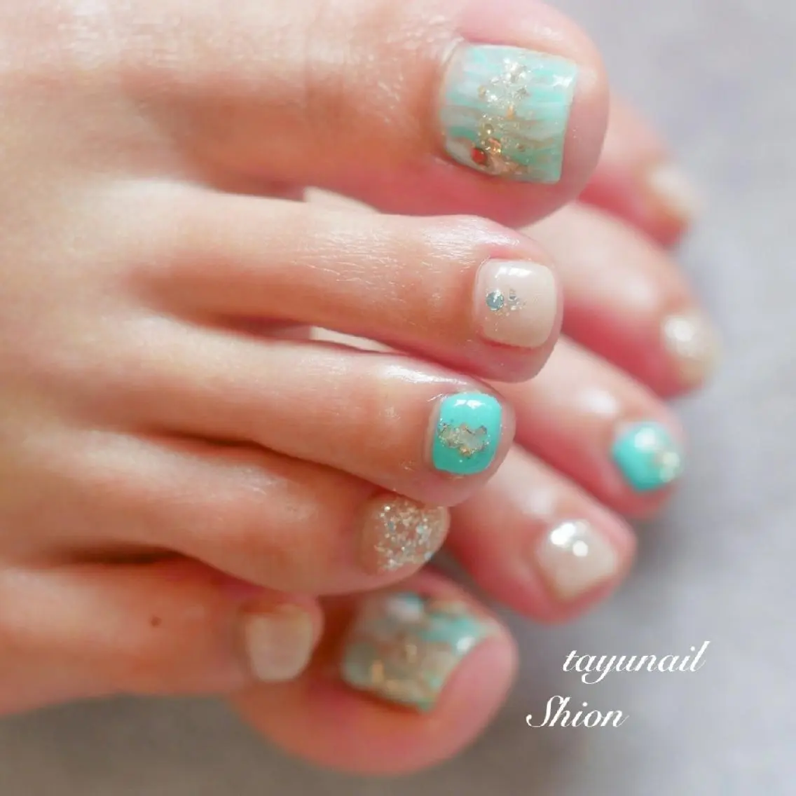 ネイル アートネイル ブルー フットネイル ジェルネイル グリーン ネイルサロン 【たゆnail】のネイルデザイン