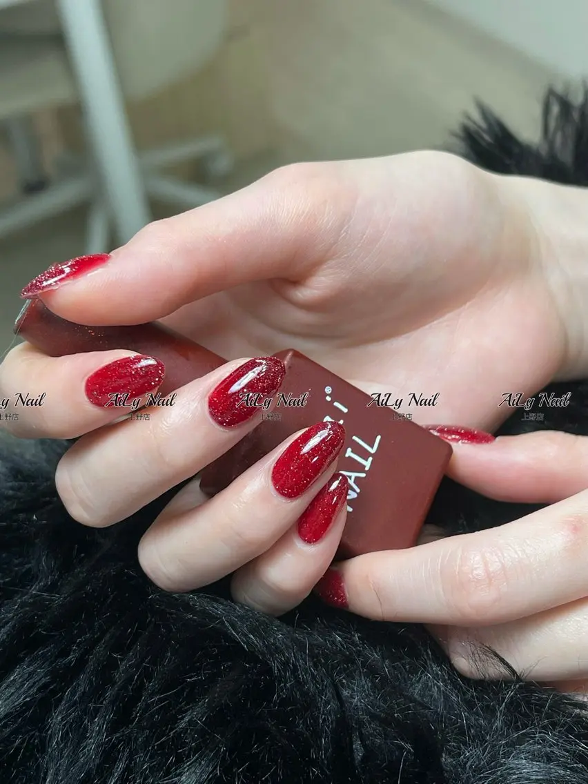 ネイル べっ甲ネイル ボルドー ブラウン キラキラネイル 韓国ネイル ハンドネイル AiLy Nail 上野店のネイルデザイン