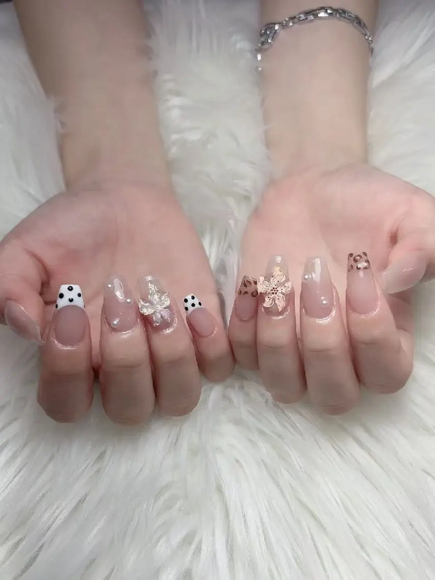 ネイル ENsalon AKIRAのネイルデザイン