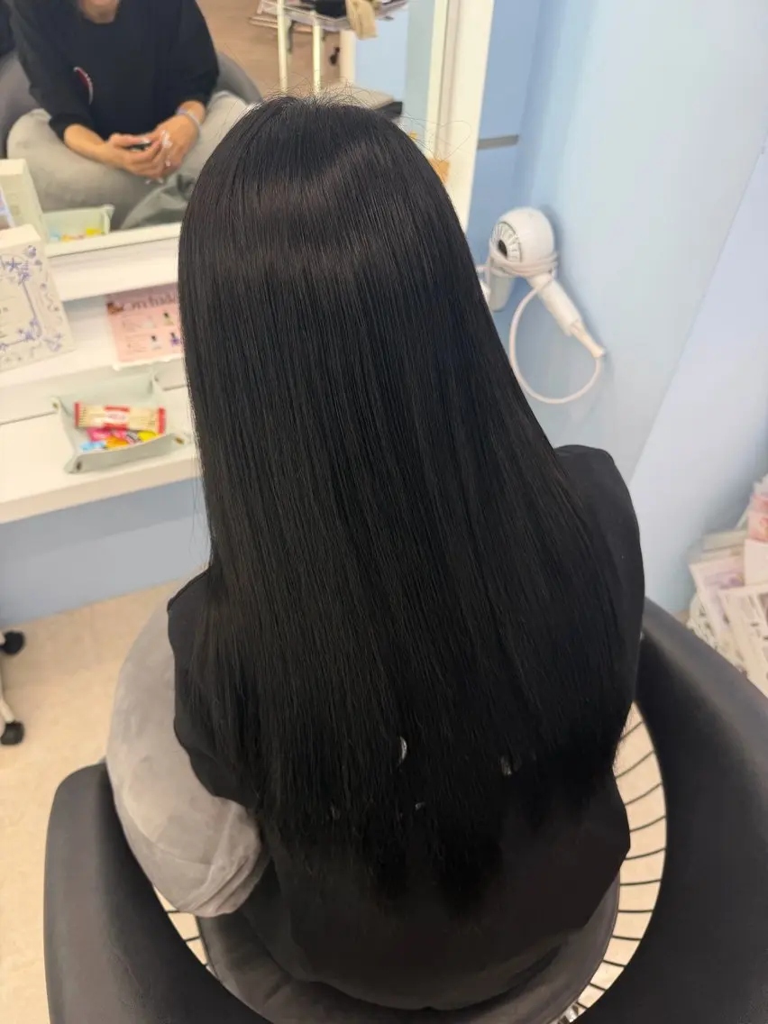 ロング カラー 透明感カラー MONA NATSUKIのヘアスタイル