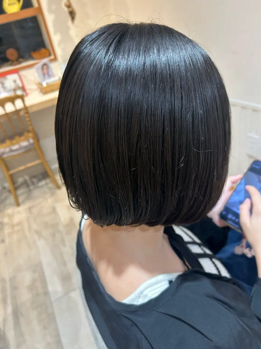 ミディアム ボブ カット 大川 夏実のヘアスタイル