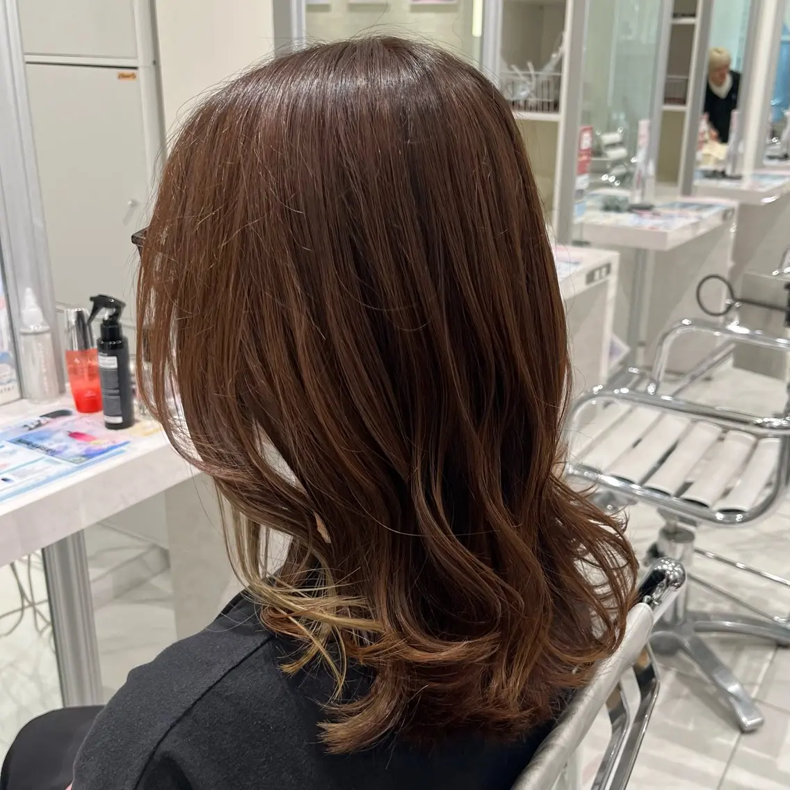 ミディアム カラー ベージュカラー オリーブベージュ 橋本 七海のヘアスタイル