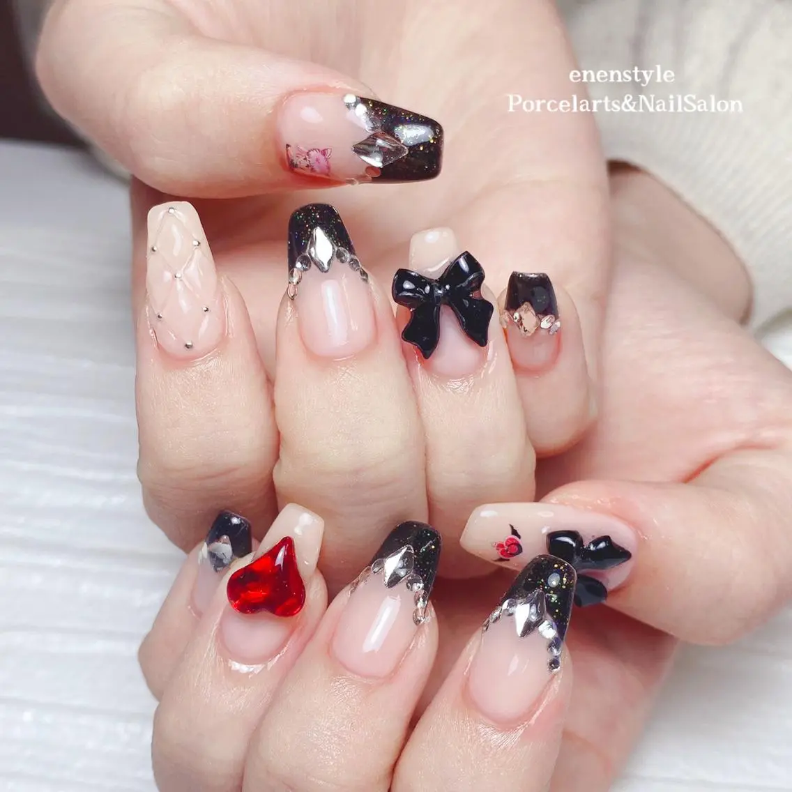 ミディアム ネイル 🐾enen style 🐾のネイルデザイン