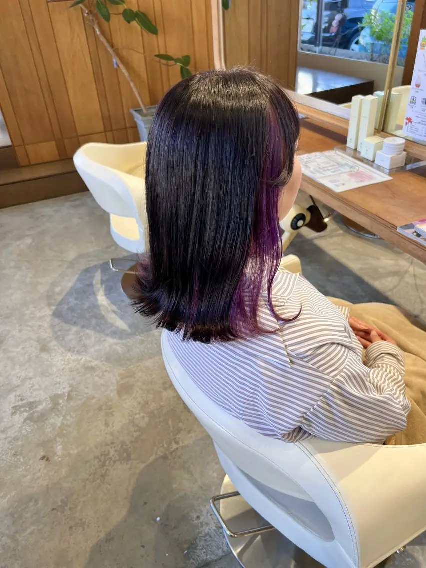 セミロング カラー インナーカラー バイオレットカラー カット ヘアカラー WATANABE MISAKIのヘアスタイル