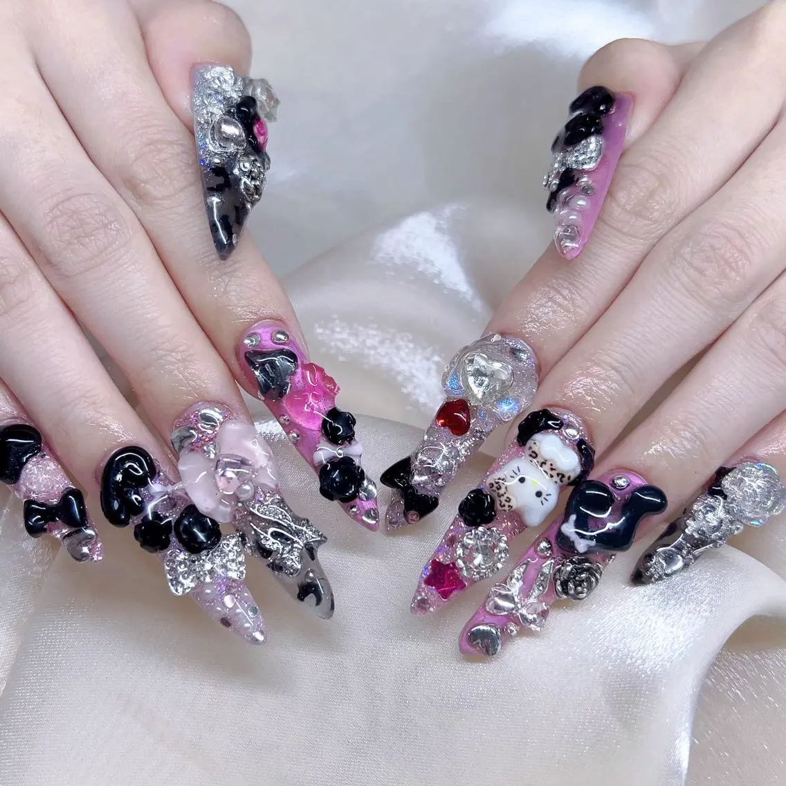 メンズ ネイル メンズ韓国風 アートネイル オーロラネイル ガーリー キラキラネイル ハンドネイル Nail salon 木にいるのネイルデザイン