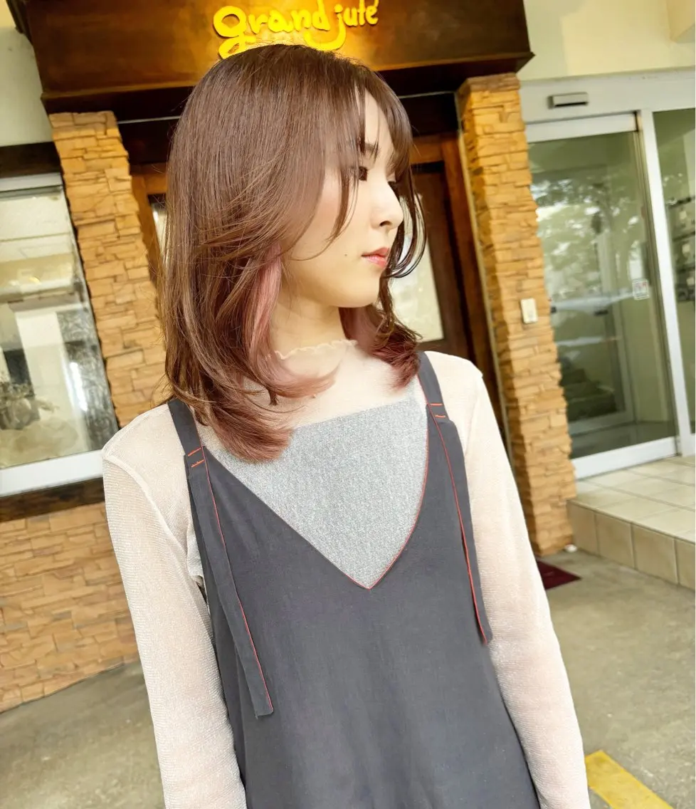 ミディアム カラー インナーカラー カット ヘアカラー grand juteのヘアスタイル