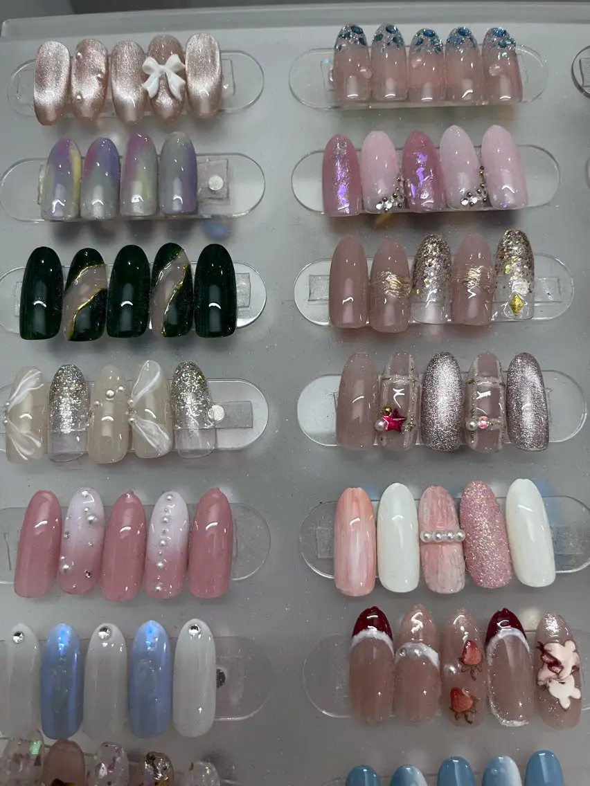ネイル ハンドネイル MoonNail ユリ🌸のネイルデザイン