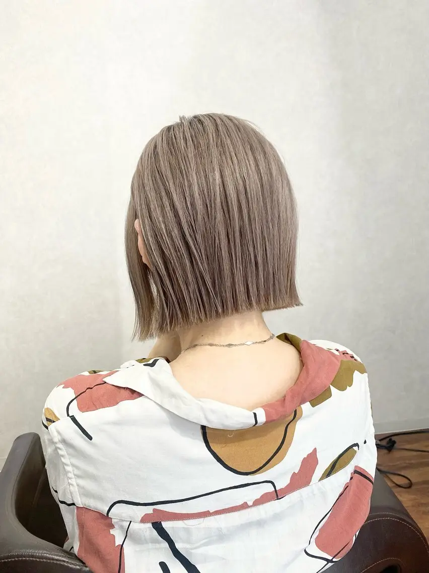 カット＋ブリーチ＋フルカラー＋1STEPトリートメントの写真