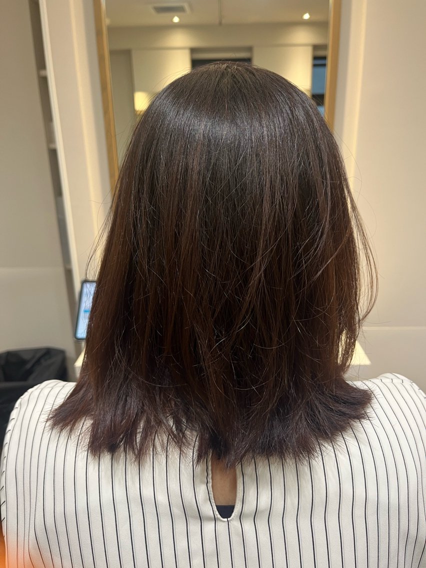 ミディアム 小鴨 美佳のヘアスタイル