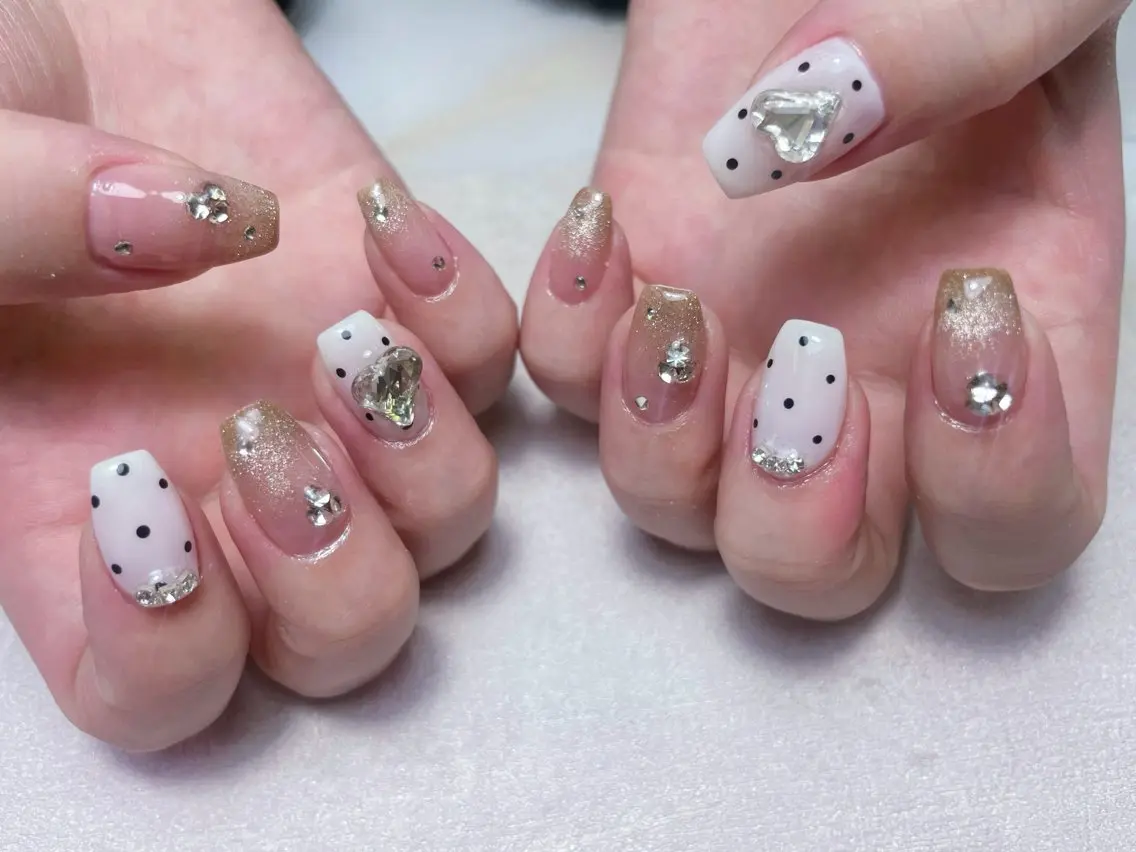 ネイル アートネイル 韓国ネイル 水色 ロングネイル マグネットネイル ハンドネイル ハンドケア NailDemure 【銀座店】のネイルデザイン