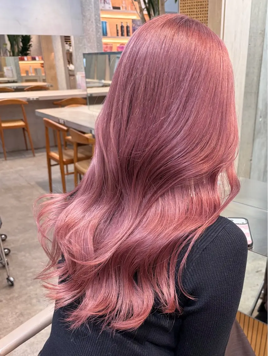 ロング カラー ベージュカラー ブリーチ ハイトーンカラー ピンクカラー ピンクベージュ ヘアカラー トリートメント 失敗しないハイトーン ✨ミルクティー/ミワのヘアスタイル