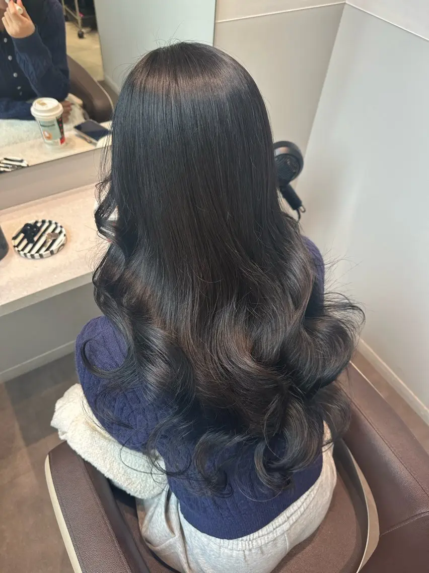 ロング カット パーマ トリートメント ニュアンスヘア chinariのヘアスタイル