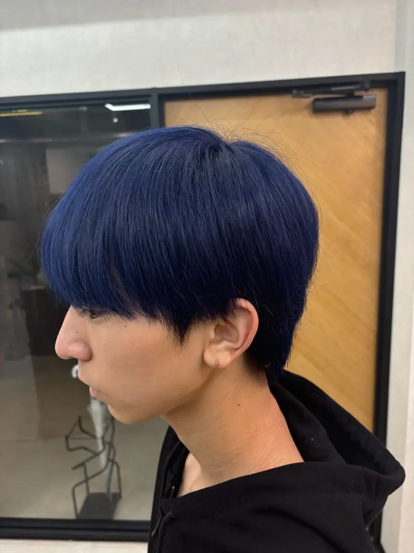 カラー メンズ メンズブリーチ ブリーチ ブルーカラー ネイビーカラー ヘアカラー カラーモデル募集中／ 春日井／tomoyaのヘアスタイル