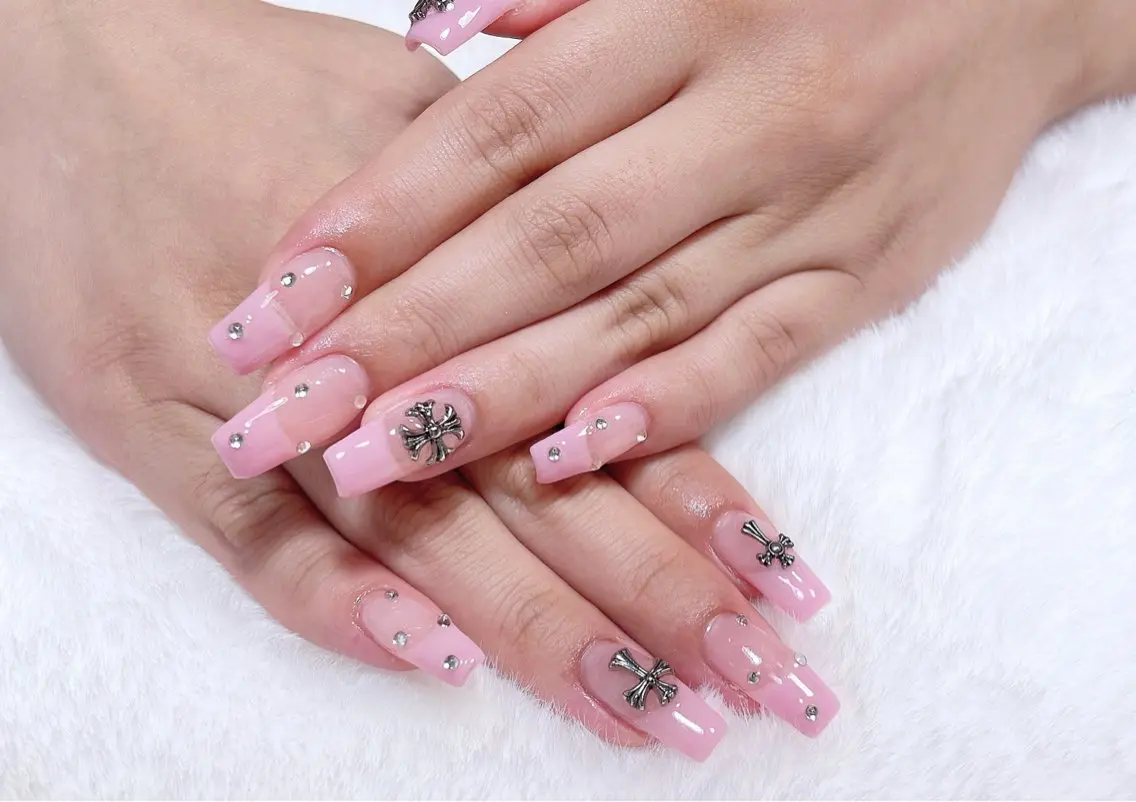 ネイル アートネイル フットネイル ジェルネイル マグネットネイル 持ち込み B·U Nail大宮 長さだし専門店のネイルデザイン