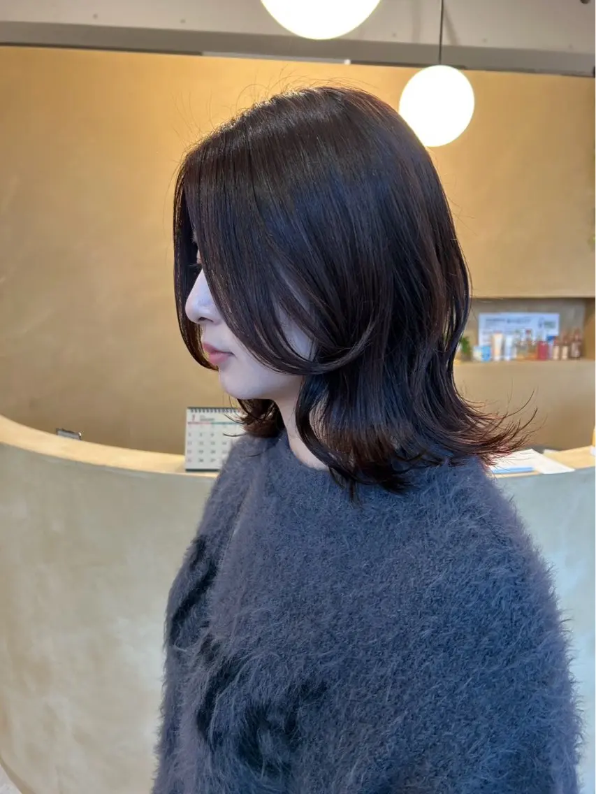 ミディアム ボブ くびれヘア 顔周りカット レイヤーカット 西田 朋華のヘアスタイル