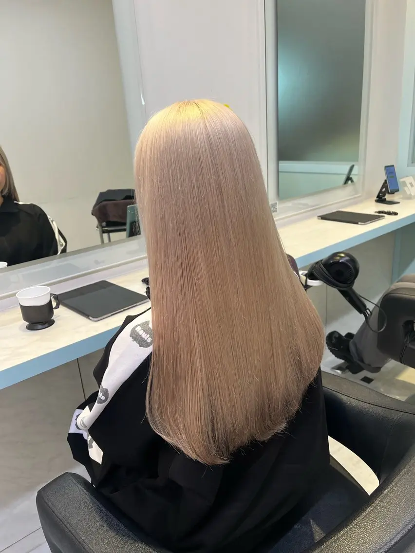 ロング カラー ヘアカラー トリートメント ブリーチカラー 🩵MIZUKIのヘアスタイル