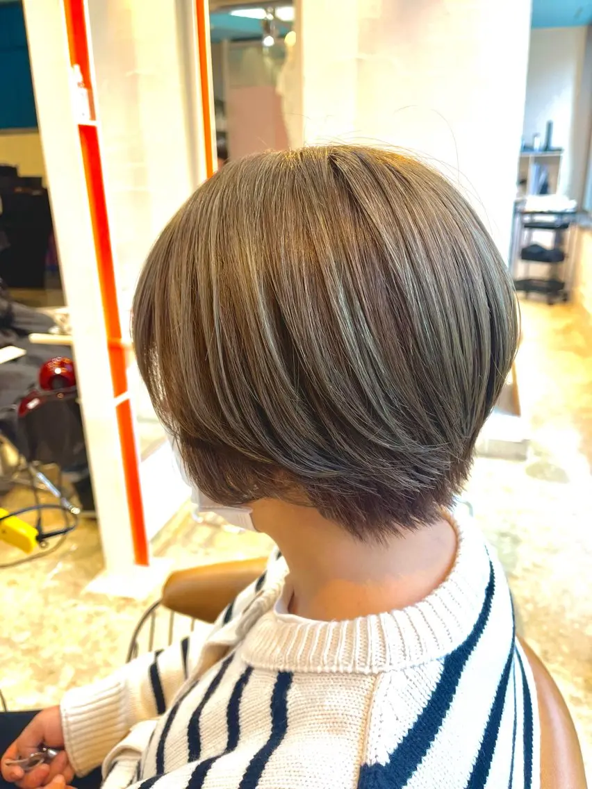 ショート カラー カット ヘアカラー トリートメント うしだ かおるのヘアスタイル