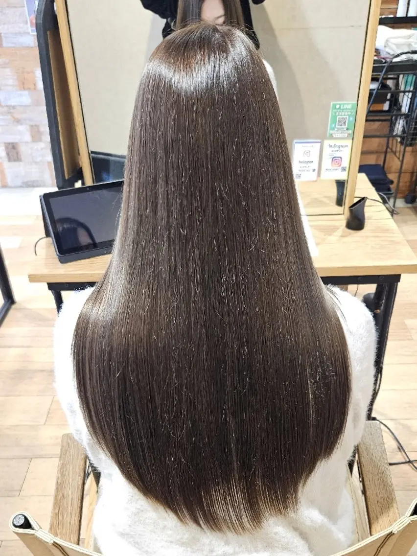ロング カラー アッシュ オレンジ ヘアカラー トリートメント Miuri/ミユリ 柔らかい雰囲気ヘアのヘアスタイル