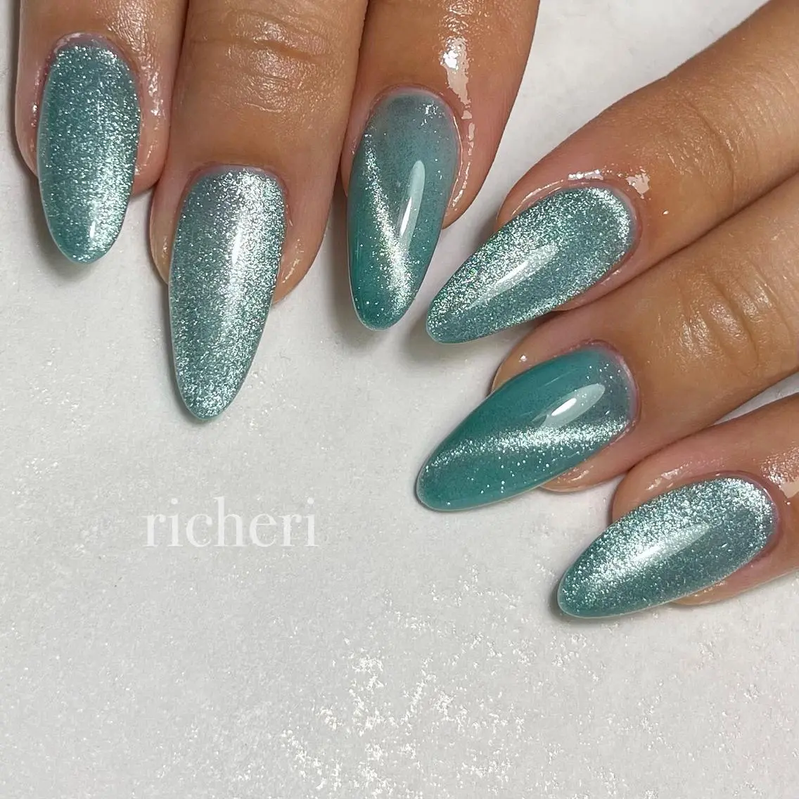 ミディアム ネイル ハンドネイル richeri beautyのエステ・リラクイメージ