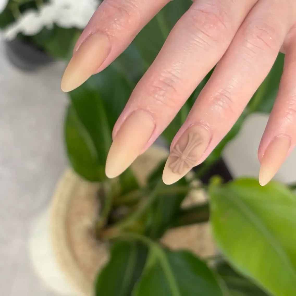 ネイル マットネイル ハンドネイル nailroom kukaのネイルデザイン