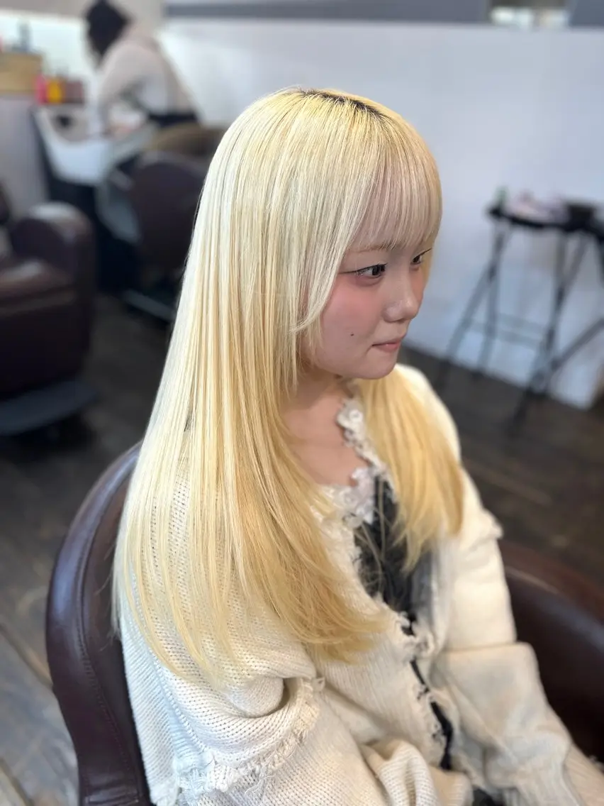 ✨ケアブリーチ+透明感ダブルカラー🎨+ミルボントリートメント🫧の写真