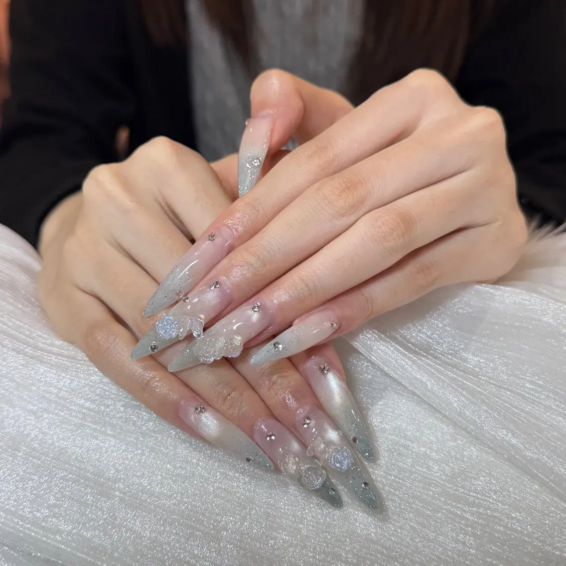 ミディアム ハンドネイル Anmi Nailsのネイルデザイン