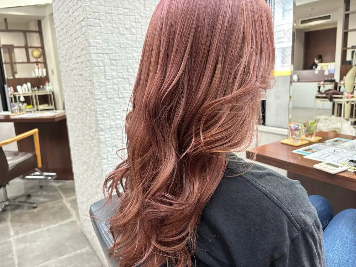 ロング カラー ヘアカラー 長内 大明のヘアスタイル