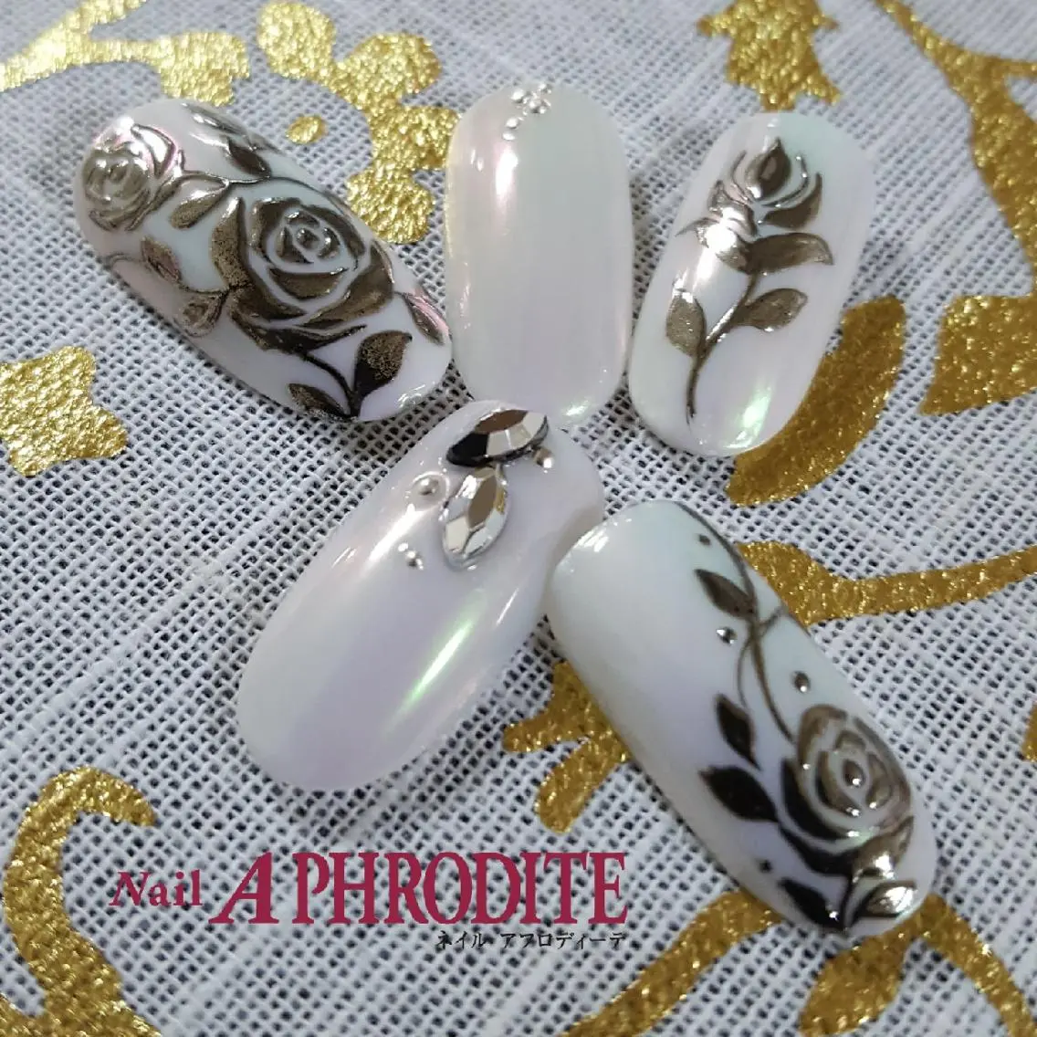 ネイル アートネイル ミラーネイル Nail Aphroditeのネイルデザイン