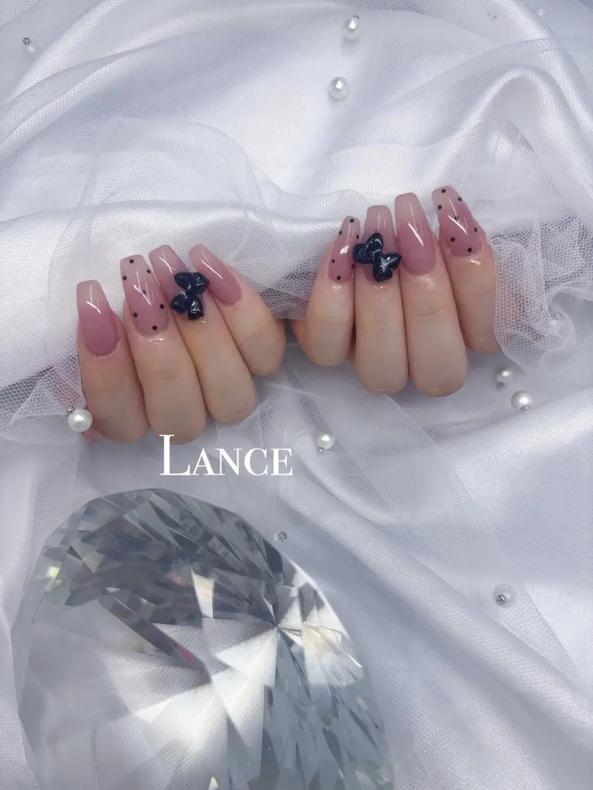 ネイル キラキラネイル 韓国ネイル ワンカラーネイル 夏ネイル ワンホンネイル ハンドネイル Lance nailのネイルデザイン