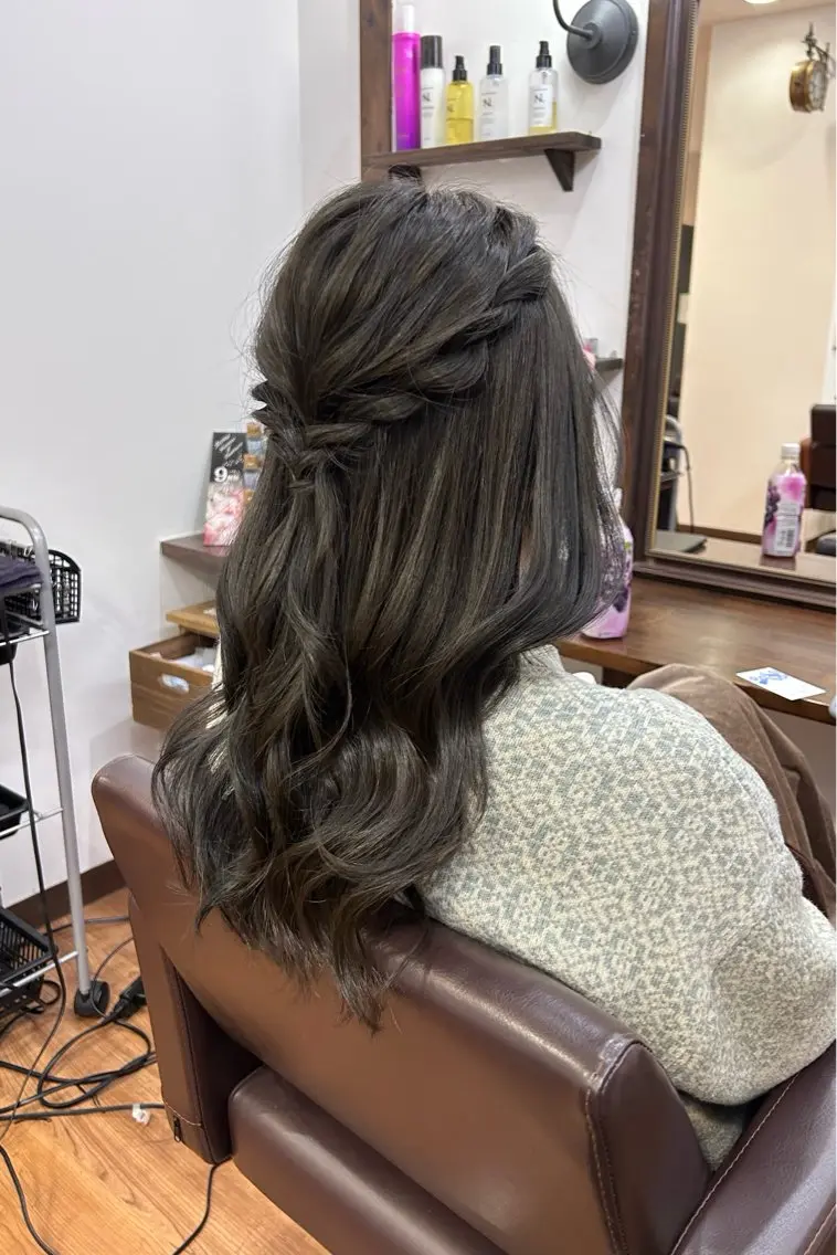 セミロング カラー ヘアアレンジ ハーフアップ 原田 歩実のヘアスタイル
