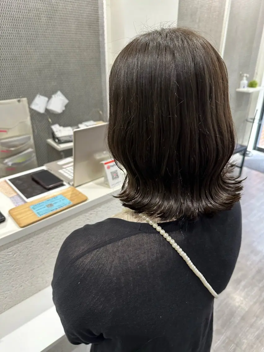 ミディアム カラー アッシュ アッシュグレー アッシュグレージュ グレージュ 艶髪レイヤー上田 紗也🇰🇷💗のヘアスタイル