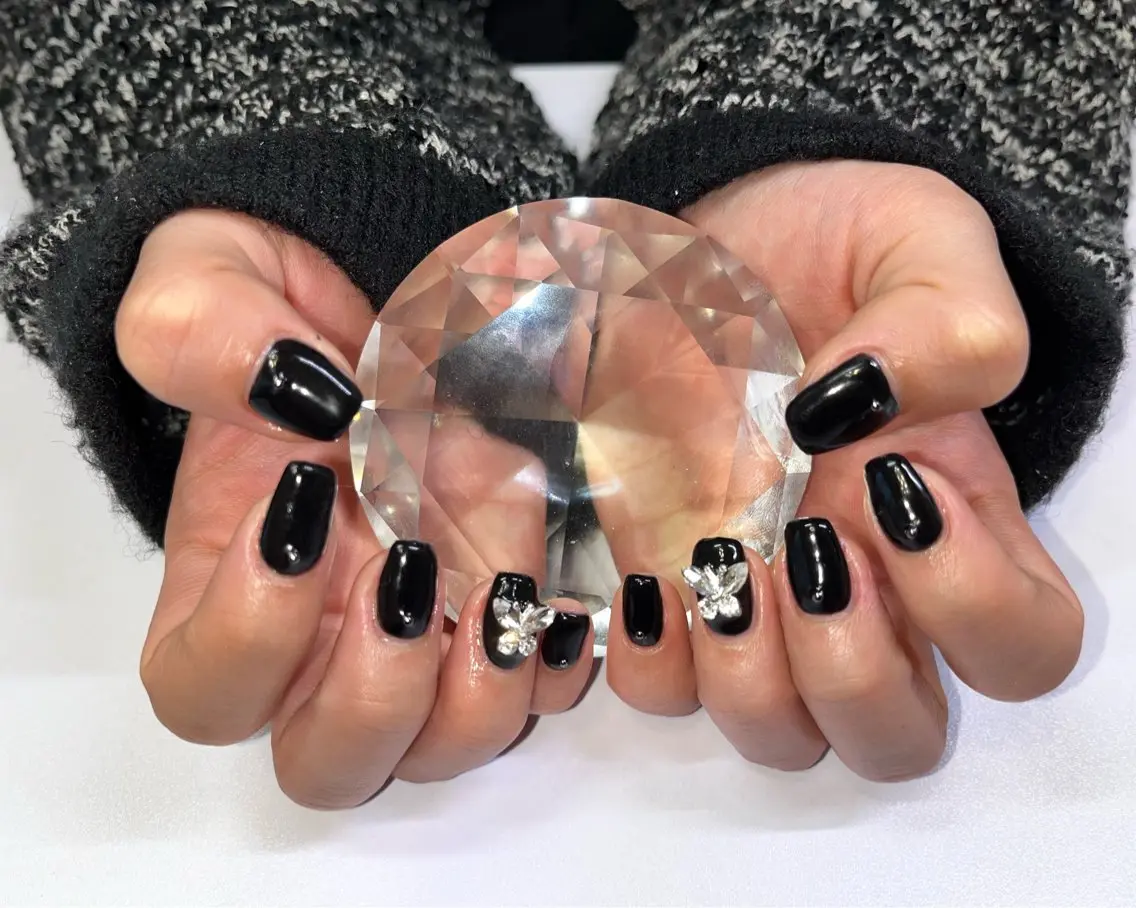 ネイル マグネットネイル ニュアンスネイル オフィスネイル ワンカラーネイル シンプルネイル ハンドネイル プライベートサロン N's Nailのネイルデザイン