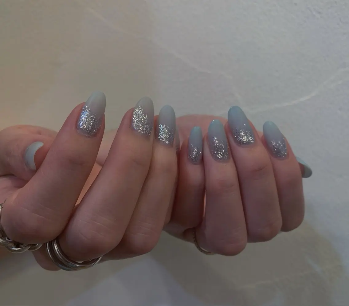 ネイル グラデーション ラメ(グリッター) ラメグラデーション is..nail 🌷sonokoのネイルデザイン